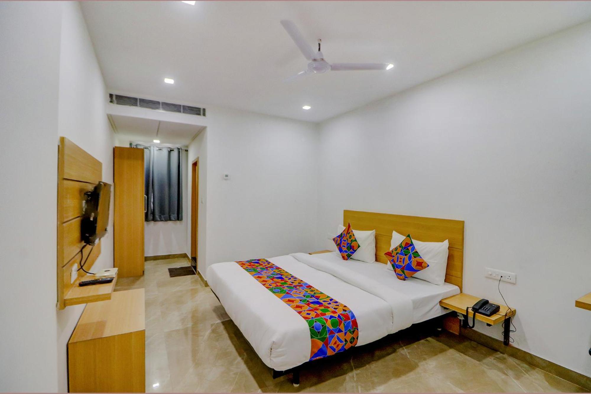 Fabhotel Premium Kashi Varanasi Luaran gambar